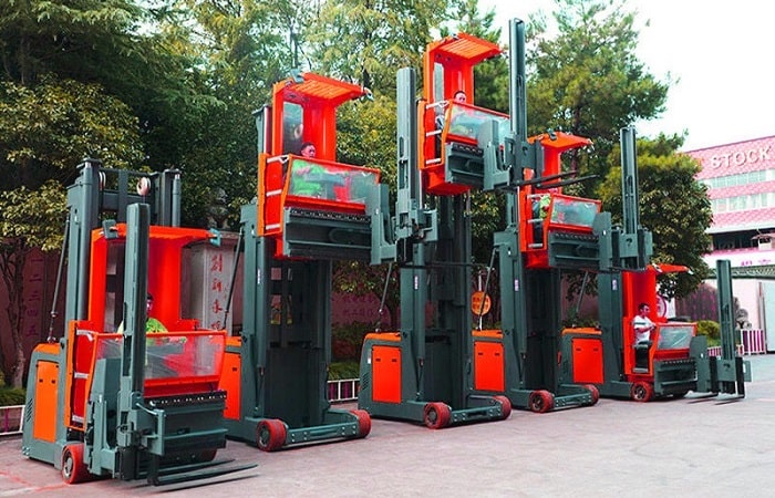 Xe nâng điện OPTS15 1.5 tấn tại nhà máy HELI