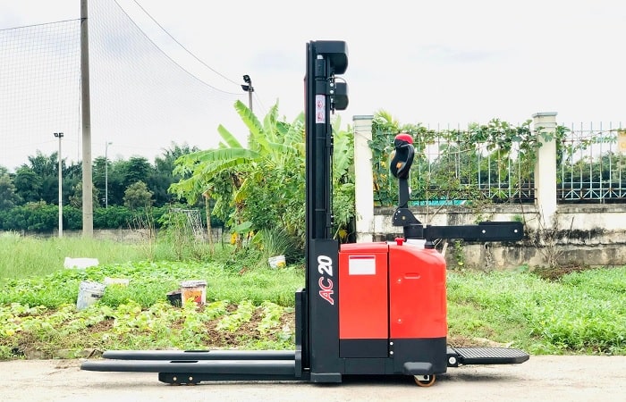 Dòng xe nâng điện CDD20-D930 với tải trọng nâng 2 tấn