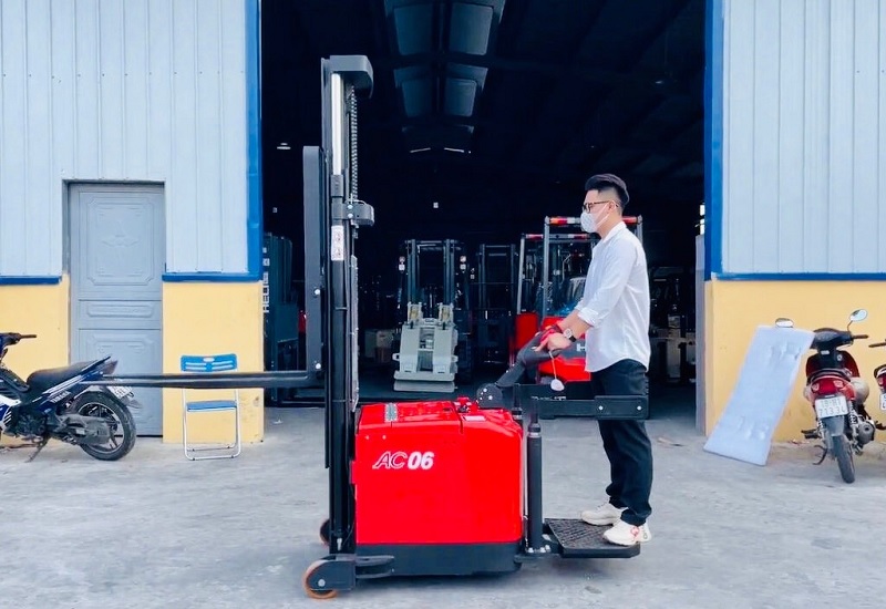 600kg warehouse electric forklift CPD06-970 600kg warehouse electric forklift CPD06-970