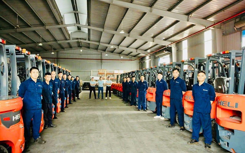 Binh Minh's technical service team is quality Binh Minh's technical service team is quality